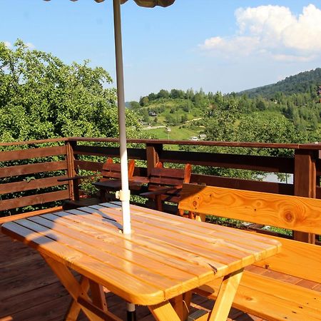 Будиночок Для Щастя Γιαρέμτσε Εξωτερικό φωτογραφία